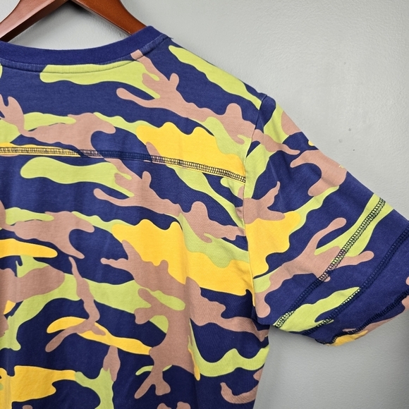 BMFIT Gear Colorful Camo All Over Print T Shirt Mens Size M Athletic Workout Top - Picture 7 of 15